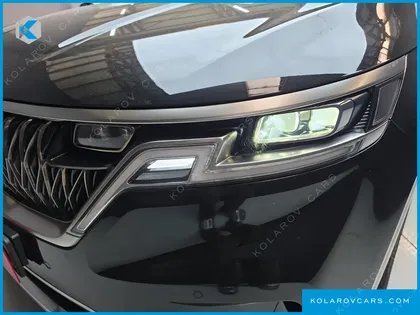 KIA CARNIVAL DIESEL 9-SEATER NOBLESSE