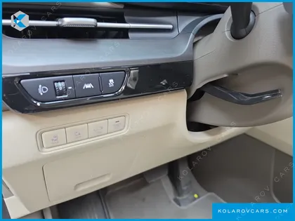 KIA CARNIVAL DIESEL 9-SEATER NOBLESSE
