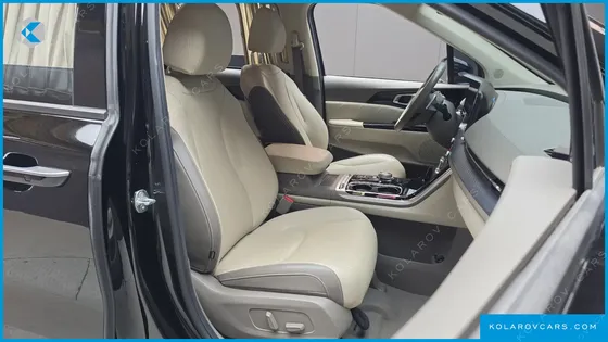 KIA CARNIVAL GASOLINE 9-SEATER HI-LIMOUSINE