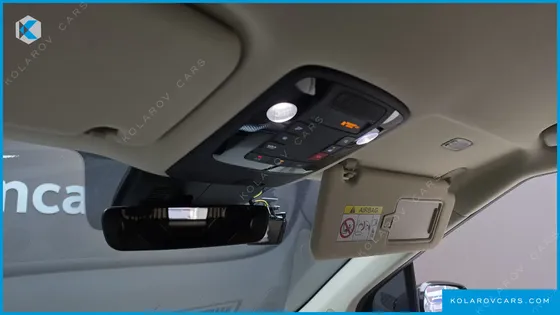 KIA CARNIVAL GASOLINE 9-SEATER HI-LIMOUSINE