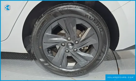 HYUNDAI ELANTRA (AVANTE) SMART