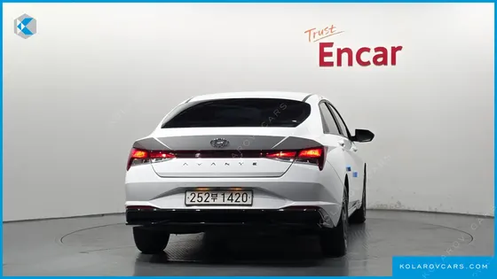 HYUNDAI ELANTRA (AVANTE) SMART