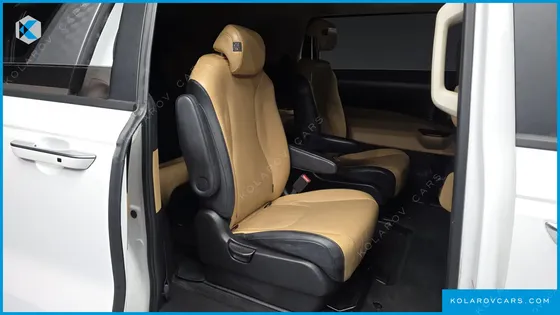 KIA CARNIVAL DIESEL 9-SEATER PRESTIGE