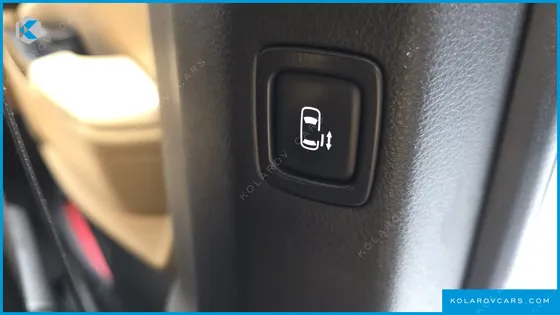KIA CARNIVAL DIESEL 9-SEATER PRESTIGE