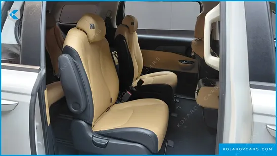 KIA CARNIVAL DIESEL 9-SEATER PRESTIGE