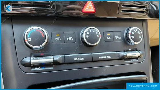 KIA CARNIVAL DIESEL 9-SEATER PRESTIGE