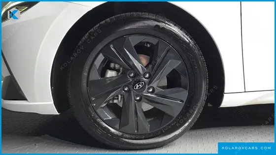 HYUNDAI ELANTRA (AVANTE) SMART