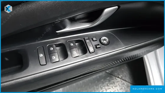 HYUNDAI ELANTRA (AVANTE) SMART