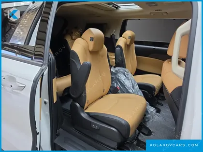 KIA CARNIVAL GASOLINE 9-SEATER NOBLESSE