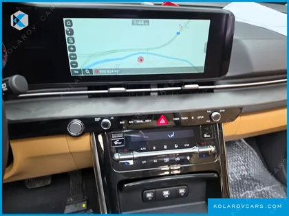KIA CARNIVAL GASOLINE 9-SEATER NOBLESSE