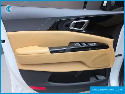 KIA CARNIVAL GASOLINE 9-SEATER NOBLESSE