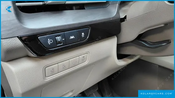 KIA CARNIVAL DIESEL 9-SEATER NOBLESSE
