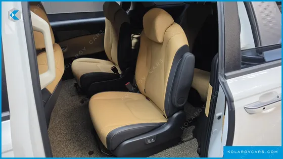 KIA CARNIVAL GASOLINE 9-SEATER PRESTIGE