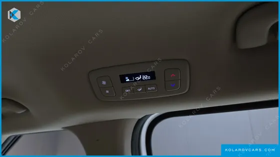 KIA CARNIVAL GASOLINE 9-SEATER PRESTIGE