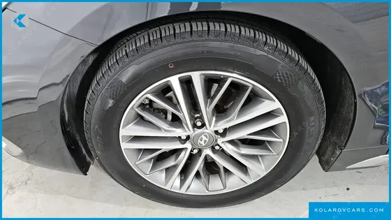 HYUNDAI GRANDEUR 2.4 PREMIUM