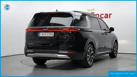 KIA CARNIVAL DIESEL 9-SEATER NOBLESSE