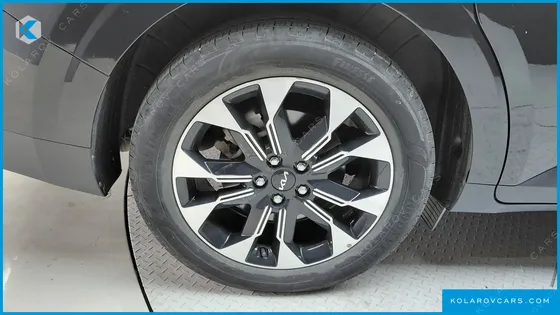 KIA CARNIVAL DIESEL 9-SEATER NOBLESSE