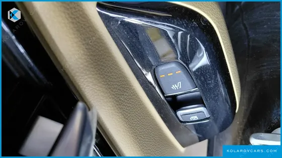 KIA CARNIVAL DIESEL 9-SEATER NOBLESSE