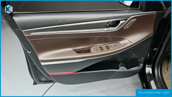 HYUNDAI GRANDEUR 2.4 PREMIUM