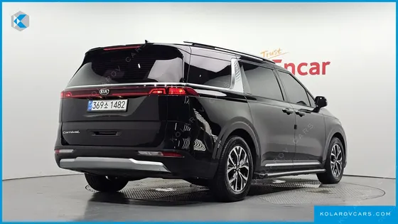 KIA CARNIVAL DIESEL 9-SEATER SIGNATURE