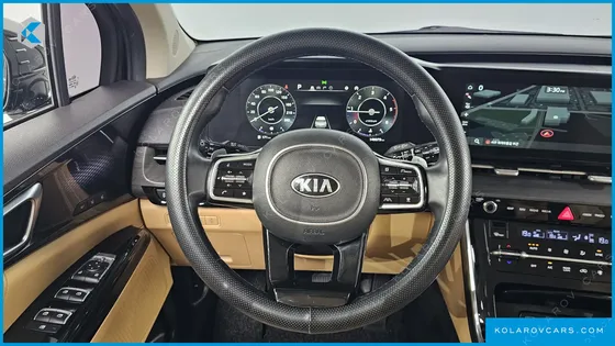 KIA CARNIVAL DIESEL 9-SEATER SIGNATURE