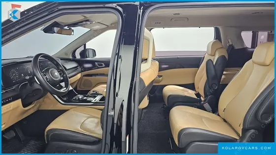 KIA CARNIVAL DIESEL 9-SEATER SIGNATURE