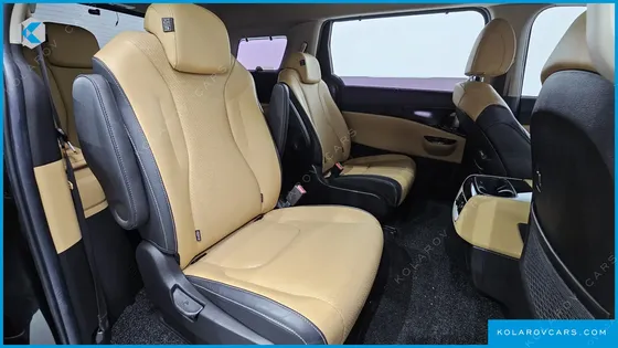 KIA CARNIVAL DIESEL 9-SEATER SIGNATURE
