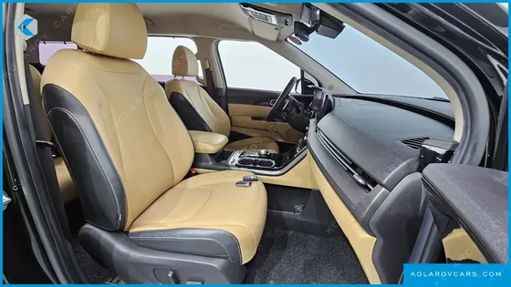 KIA CARNIVAL DIESEL 9-SEATER SIGNATURE