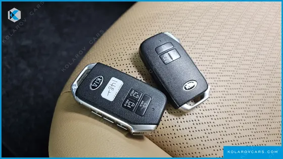 KIA CARNIVAL DIESEL 9-SEATER SIGNATURE