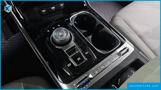 KIA CARNIVAL DIESEL 9-SEATER NOBLESSE