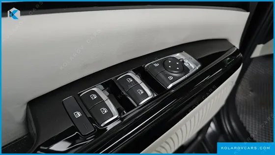 KIA CARNIVAL DIESEL 9-SEATER NOBLESSE