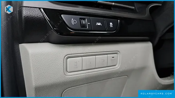KIA CARNIVAL DIESEL 9-SEATER NOBLESSE