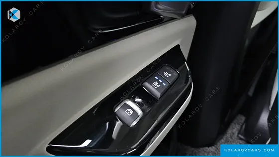 KIA CARNIVAL DIESEL 9-SEATER NOBLESSE