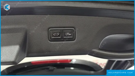 KIA CARNIVAL DIESEL 9-SEATER NOBLESSE