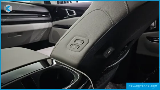 KIA CARNIVAL DIESEL 9-SEATER NOBLESSE