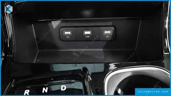 KIA CARNIVAL DIESEL 9-SEATER NOBLESSE