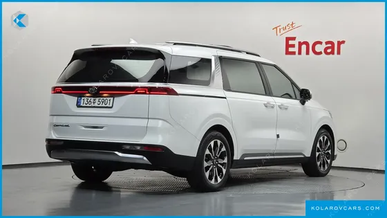 KIA CARNIVAL DIESEL 9-SEATER SIGNATURE