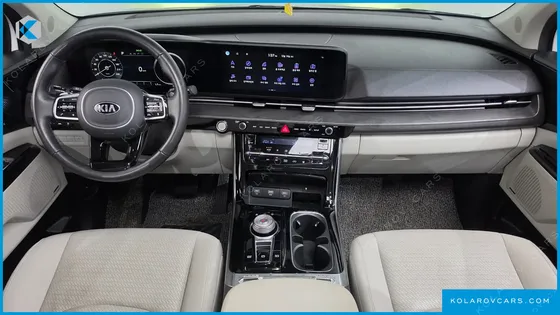 KIA CARNIVAL DIESEL 9-SEATER SIGNATURE