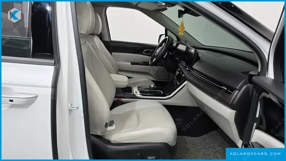 KIA CARNIVAL DIESEL 9-SEATER SIGNATURE