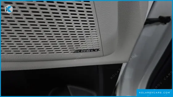 KIA CARNIVAL DIESEL 9-SEATER SIGNATURE
