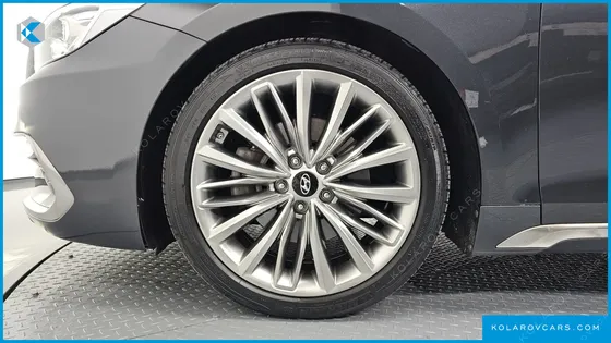 HYUNDAI GRANDEUR 2.2 DIESEL PREMIUM