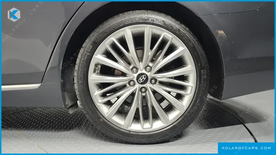 HYUNDAI GRANDEUR 2.2 DIESEL PREMIUM