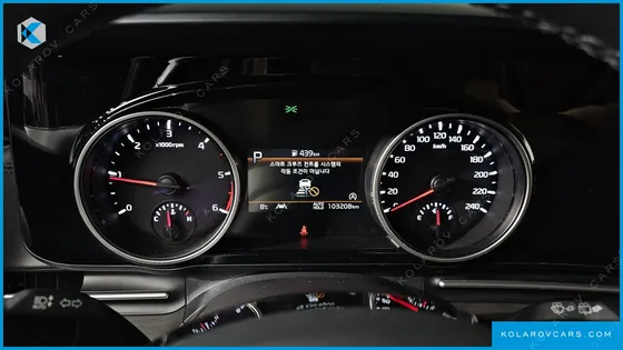 KIA CARNIVAL DIESEL 9-SEATER PRESTIGE