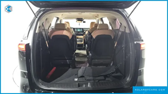 KIA CARNIVAL DIESEL 9-SEATER PRESTIGE