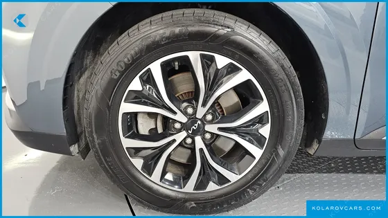 KIA CARNIVAL DIESEL 9-SEATER PRESTIGE
