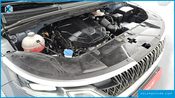 KIA CARNIVAL DIESEL 9-SEATER PRESTIGE