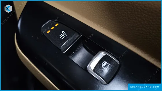 KIA CARNIVAL DIESEL 9-SEATER PRESTIGE