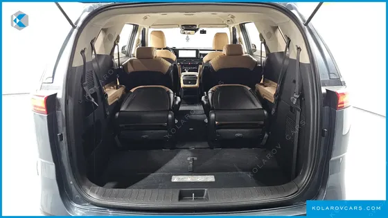 KIA CARNIVAL DIESEL 9-SEATER PRESTIGE