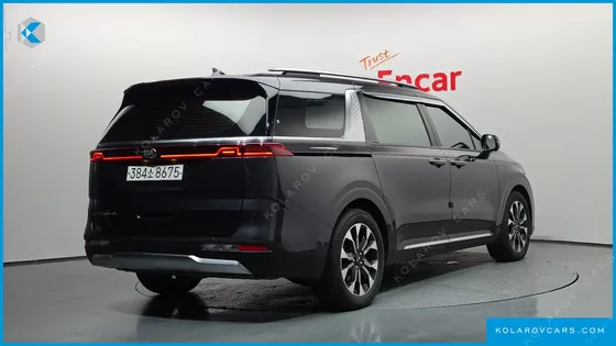 KIA CARNIVAL DIESEL 9-SEATER SIGNATURE