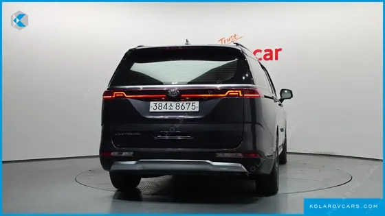 KIA CARNIVAL DIESEL 9-SEATER SIGNATURE